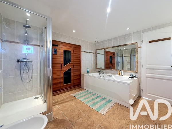 Maison à vendre 9 pièces 263 m² Port-Saint-Louis-du-Rhône