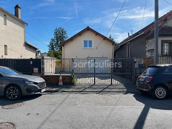 Vente
                Immeuble195 m² - 5 Pièces -
                    VILLENEUVE LE ROI (94290)