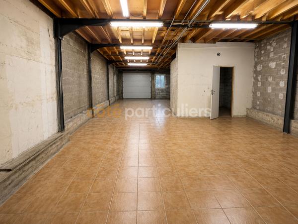 Vente
                Immeuble195 m² - 5 Pièces -
                    VILLENEUVE LE ROI (94290)
