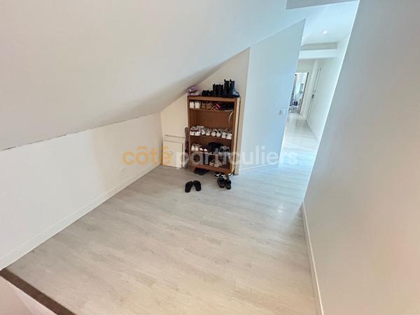 Vente
                Immeuble195 m² - 5 Pièces -
                    VILLENEUVE LE ROI (94290)
