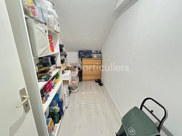 Vente
                Immeuble195 m² - 5 Pièces -
                    VILLENEUVE LE ROI (94290)