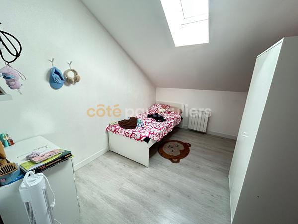 Vente
                Immeuble195 m² - 5 Pièces -
                    VILLENEUVE LE ROI (94290)