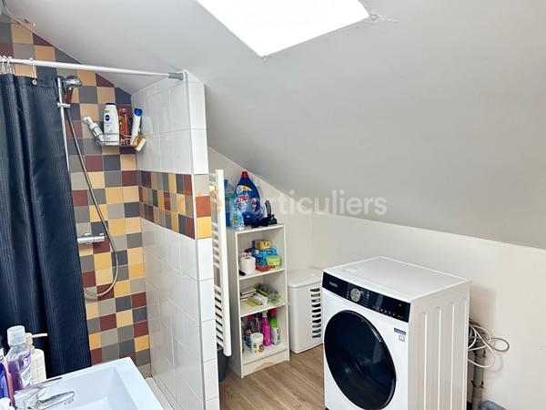 Vente
                Immeuble195 m² - 5 Pièces -
                    VILLENEUVE LE ROI (94290)