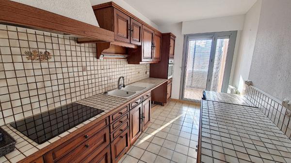 PERPIGNAN SUD Appartement 5 pièces climatisé 93m3 à louer avec garage et cave