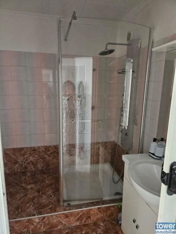 Autre
                                                                                                                                                                                                                                                                                                                        5 pièce(s)                                                                                                                                                                                                          4 chambre(s)                                                                                                                                                                                                          90  m²