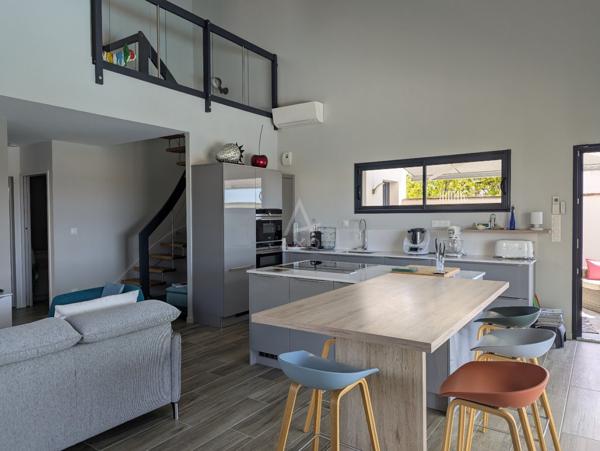 Maison contemporaine 106 m² – Piscine – terrasse 50m² -  Garage 25.76 m² – Aucun travaux