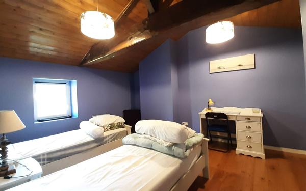 Maison à vendre    6 pièces •  Salles
