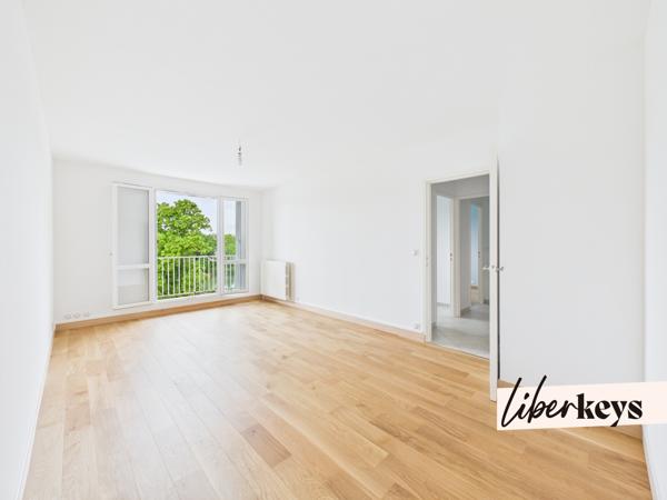 Exceptionnelle vue Marne ! Appartement 2 pièces entièrement rénové, balcon, cave et box.