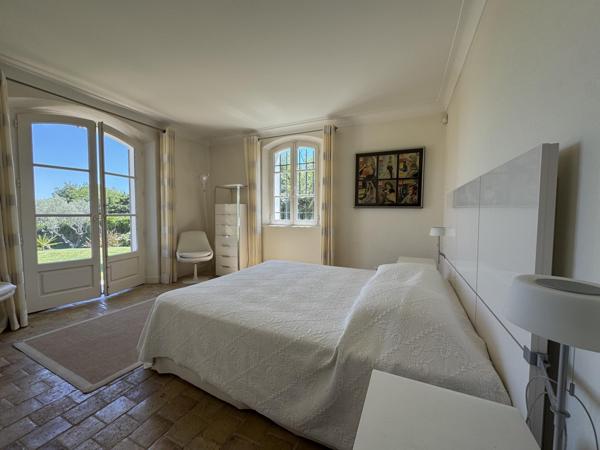 Maison à vendre  10 pièces - 320 m2 ST TROPEZ - 83