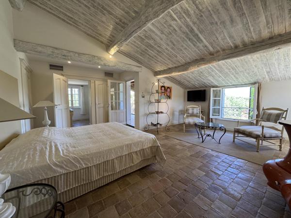 Maison à vendre  10 pièces - 320 m2 ST TROPEZ - 83