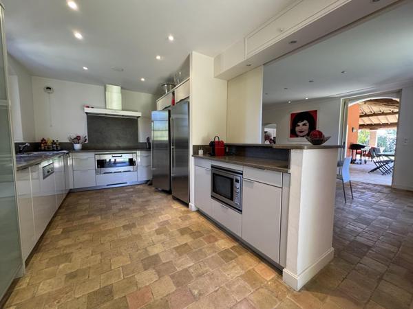 Maison à vendre  10 pièces - 320 m2 ST TROPEZ - 83