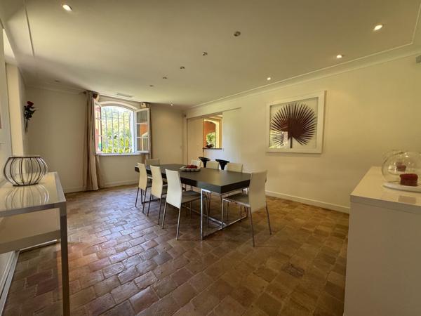 Maison à vendre  10 pièces - 320 m2 ST TROPEZ - 83