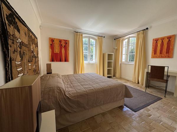 Maison à vendre  10 pièces - 320 m2 ST TROPEZ - 83