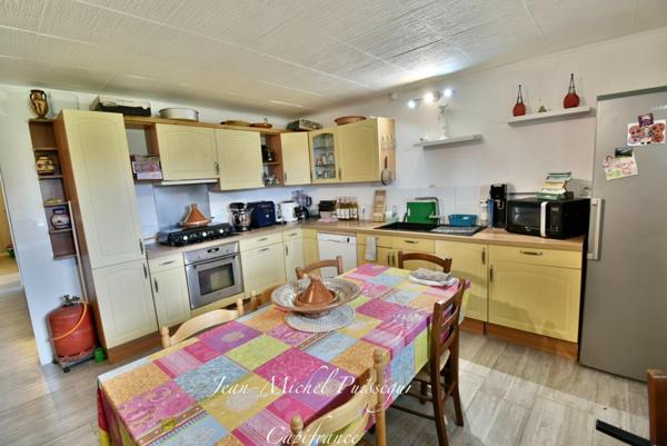 Dpt Haute Garonne (31), à vendre SAINT GAUDENS Maison de 230m2 Terrain de 1500m2, vue Pyrénées