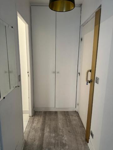 Appartement Saint Denis 1 pièce(s) 24.6 m2