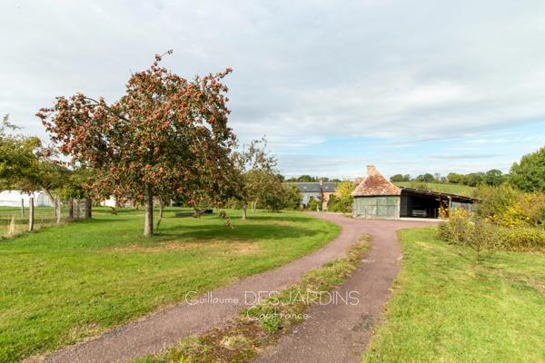 À vendre – Propriété avec gîte et dépendance sur terrain arboré LIVAROT – Normandie