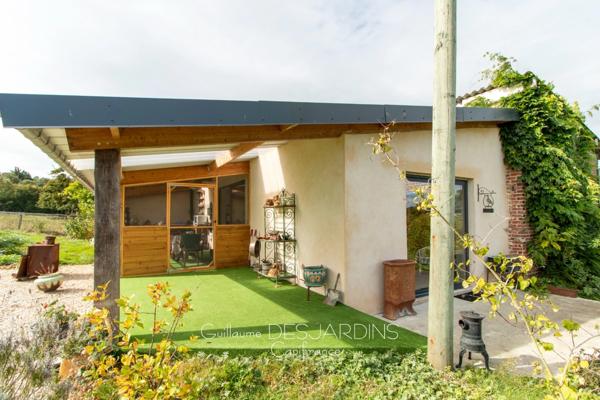 À vendre – Propriété avec gîte et dépendance sur terrain arboré LIVAROT – Normandie