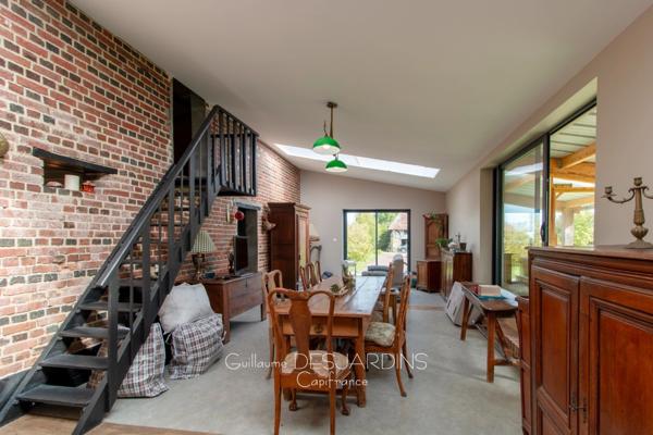 À vendre – Propriété avec gîte et dépendance sur terrain arboré LIVAROT – Normandie