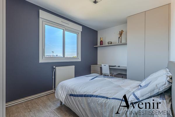 Lyon 8e - T4 de 96 m² rénové en DERNIER ETAGE Lyon Lyon 8e - T4 de 96 m² rénové en DERNIER ETAGE Lyon