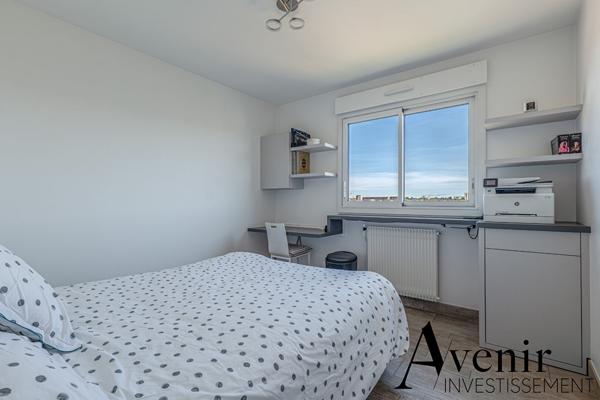 Lyon 8e - T4 de 96 m² rénové en DERNIER ETAGE Lyon Lyon 8e - T4 de 96 m² rénové en DERNIER ETAGE Lyon