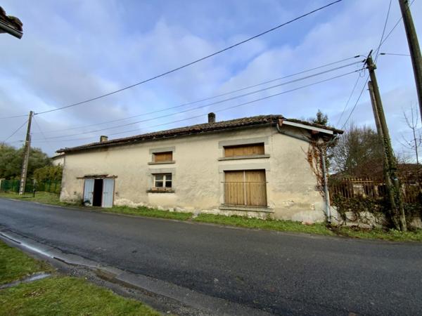 Maison 10 Min de Jonzac 3 pièce(s) 60 m2 et dépendances
