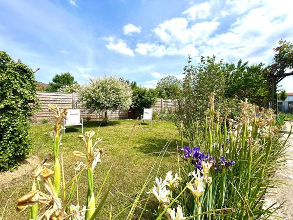 Maison 4 ch de 111m², garage 2V superbe extérieur