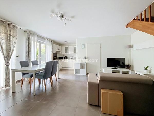 Vente                                                      Appartement
                        
                     3 pièces                      68 m2                     à Limeil-Brévannes