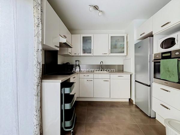 Vente                                                      Appartement
                        
                     3 pièces                      68 m2                     à Limeil-Brévannes