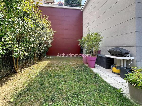 Vente                                                      Appartement
                        
                     3 pièces                      68 m2                     à Limeil-Brévannes