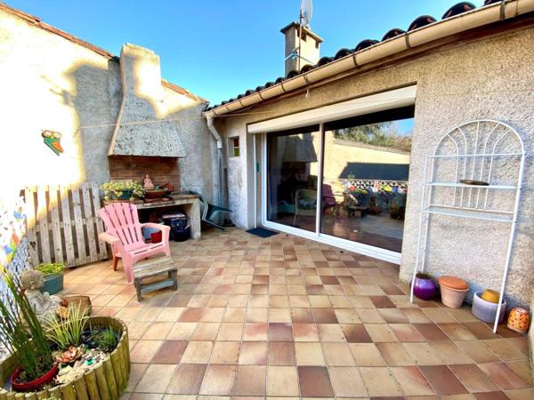 Maison de ville avec terrasse et jardin