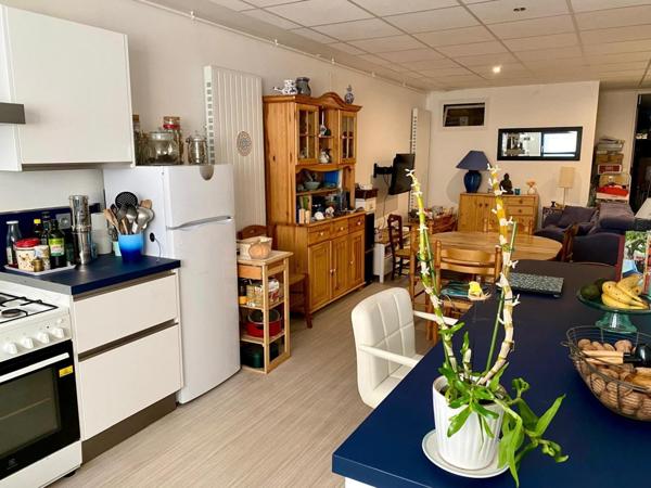 Maison de ville avec terrasse et jardin