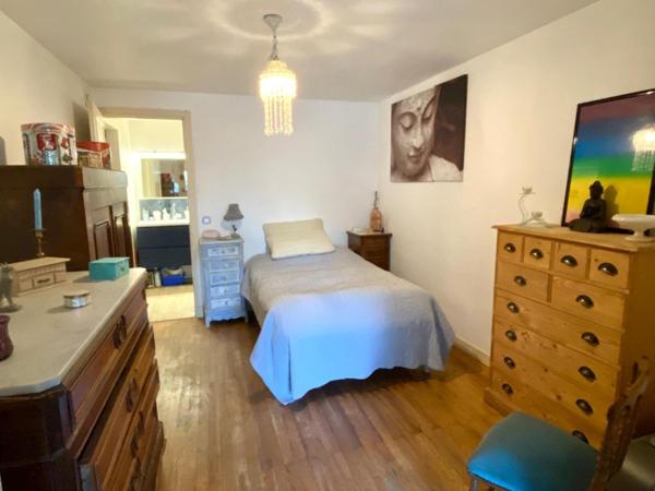 Maison de ville avec terrasse et jardin