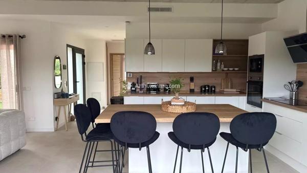 Location Maison 5 pièces 135 m2 à Cassis