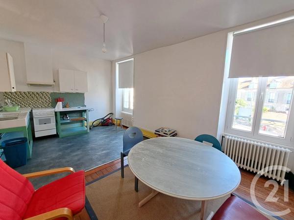 Immeuble à vendre  113 m 2   PUISEAUX  - 45