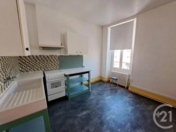 Immeuble à vendre  113 m 2   PUISEAUX  - 45