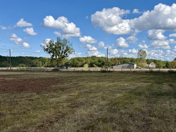 Terrain 37 500 € Sassay 700 m² DPE