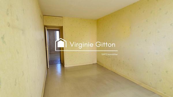 F5 + CAVE - DERNIER ETAGE