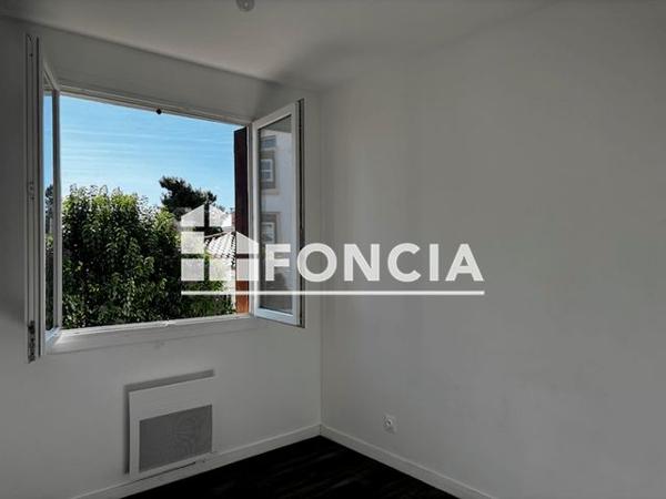 Location Appartement 3 pièces 63 m² - 26 rue de Romas Agen 47000