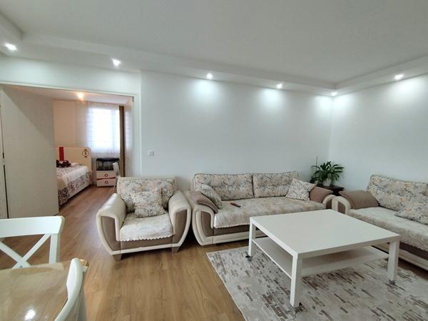 Appartement T4 proche gare, bus, commerce, ecole, tram