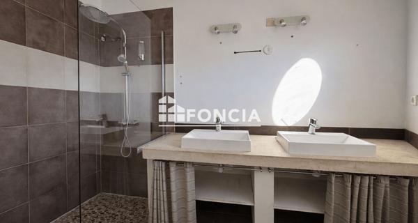 À vendre Maison 5 pièces 131.58 m² - Nîmes 30900