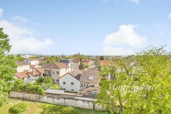 ✨ SAINT-MAUR-DES-FOSSÉS – APPARTEMENT COUP DE CŒUR AU DERNIER ÉTAGE AVEC VUE DÉGAGÉE ✨