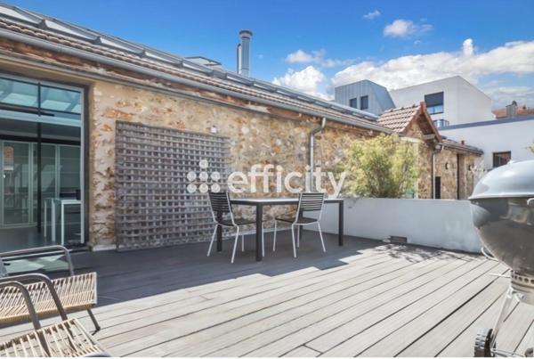 Appartement
         7 pièces
        - 216 m² 930 000 € *