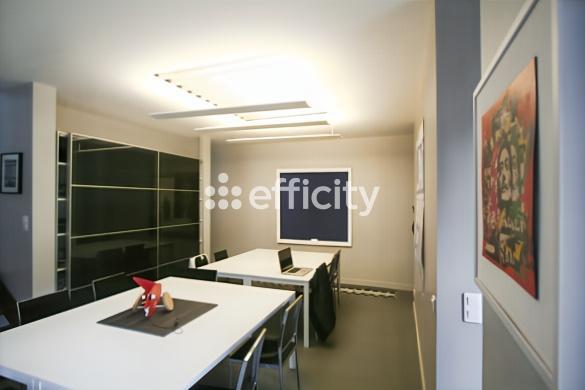 Appartement
         7 pièces
        - 216 m² 930 000 € *