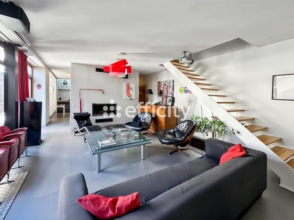 Appartement
         7 pièces
        - 216 m² 930 000 € *