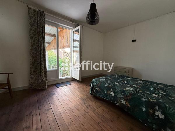 Maison
         5 pièces
        - 85 m² 158 000 € *