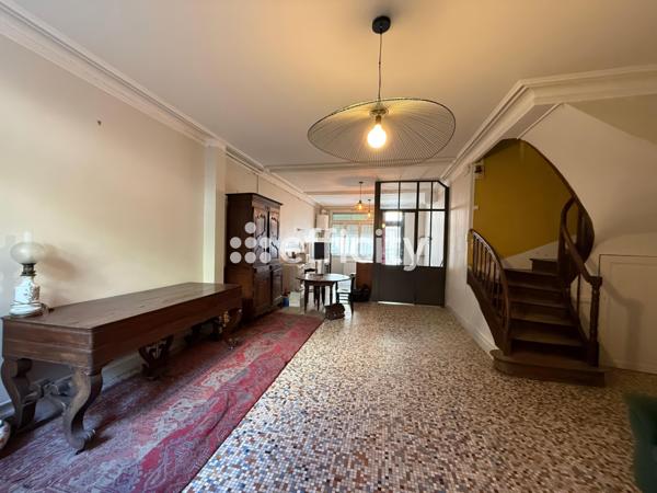 Maison
         5 pièces
        - 85 m² 158 000 € *