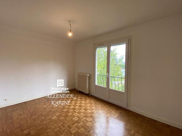 Maison Paron 8 pièce(s) 141 m2