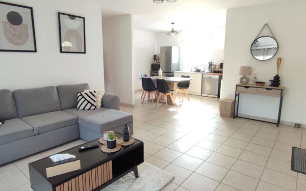 Appartement à louer    3 pièces • 70 m2 Vic-en-Bigorre