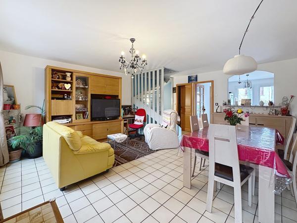 Francheville (69340) Maison 4 chambres terain 147m²