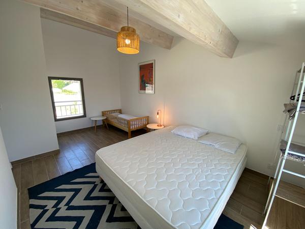 SAINT DENIS - maison 4 chambres - piscine - 113 m²